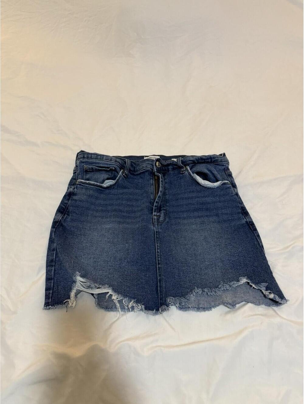 kensie jean Short Skirt Distressed Size 10